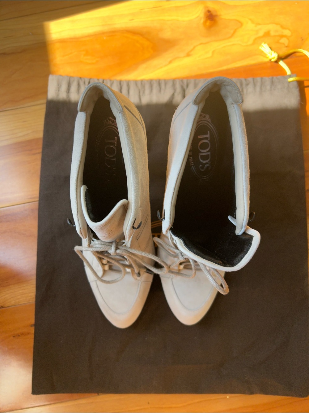 Tod’s Leather Lace-Up Ankle Boots - Picture 4 of 16